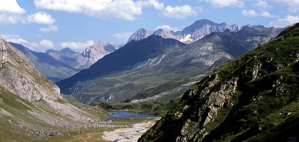 Vista vers el NE, cap a la vall d'Ossoue